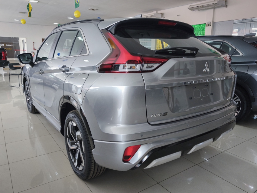eclipse cross hpe-s 1.5t 4x411