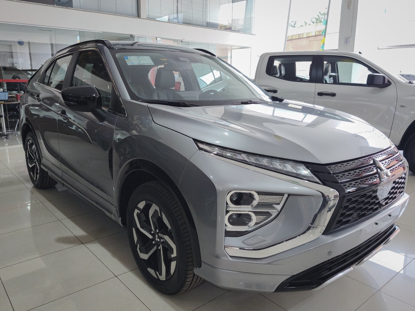 eclipse cross hpe-s 1.5t 4x40