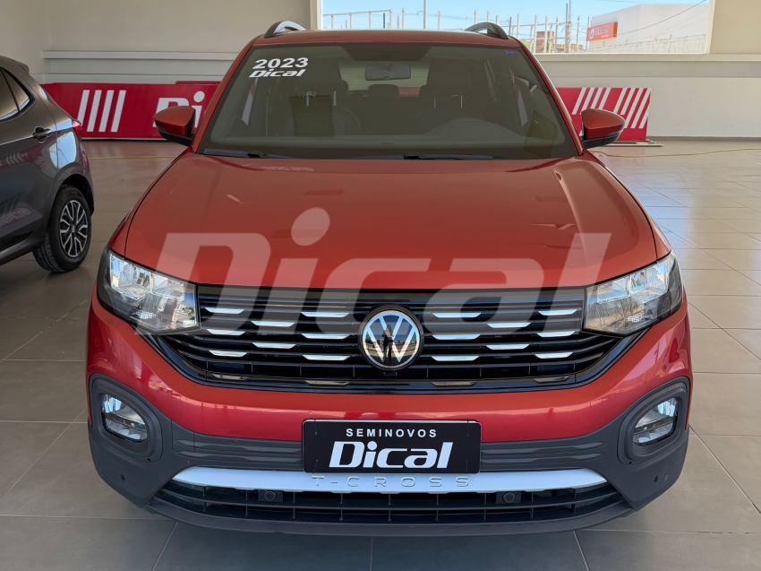volkswagen t-cross 1.0 200 tsi total flex comfortline automatico 4p 20233