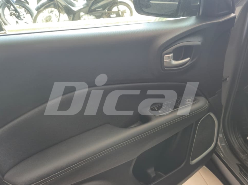 fiat toro 1.3 turbo 270 flex volcano at6 4p automatico 202410
