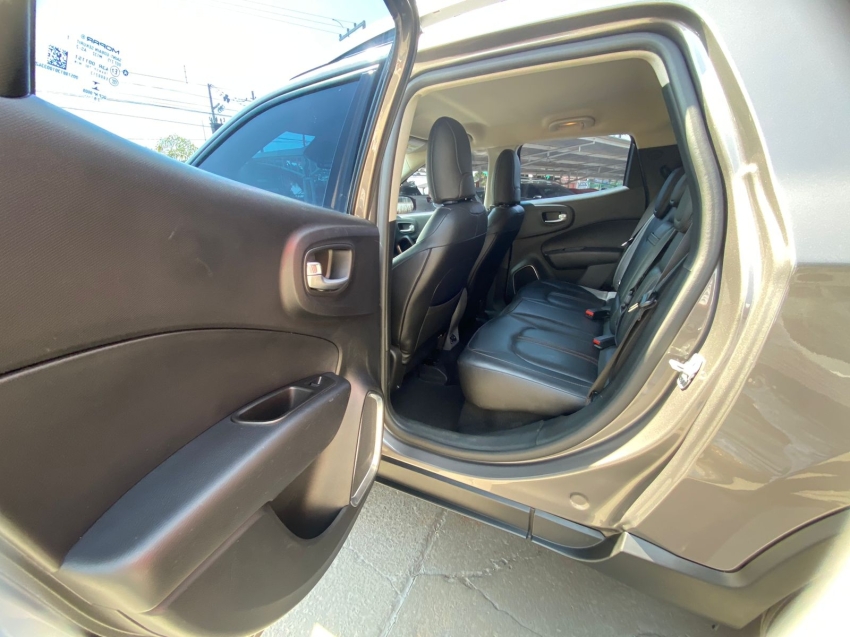 fiat toro 2.0 16v turbo diesel volcano 4wd at9 4p automatico 2021 fiat toro 2.0 16v turbo diesel volcano 4wd at9 4p automatico 2021