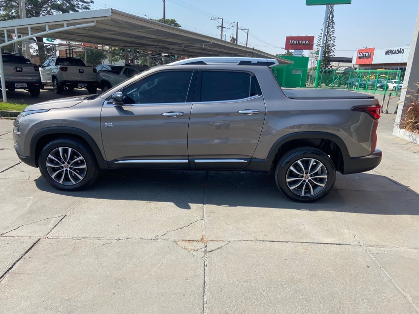 fiat toro 2.0 16v turbo diesel volcano 4wd at9 4p automatico 2021 fiat toro 2.0 16v turbo diesel volcano 4wd at9 4p automatico 2021