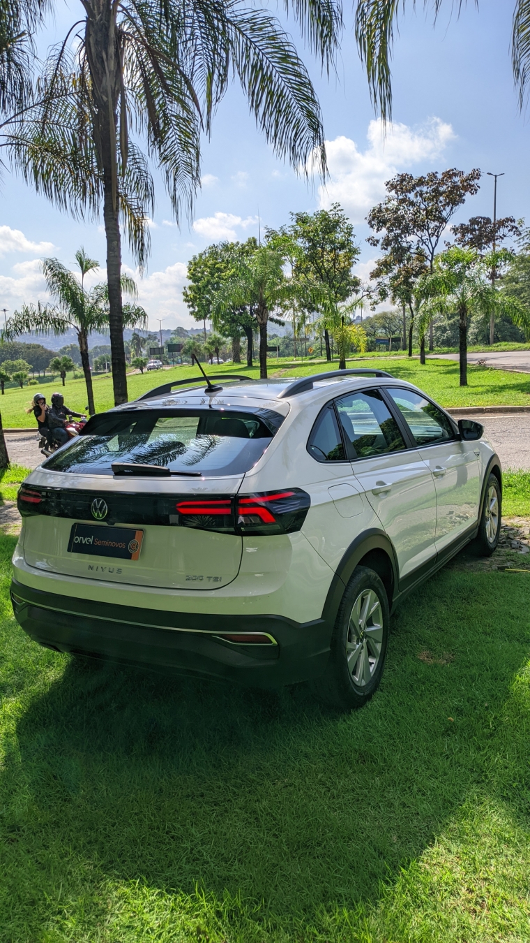 nivus confortline 1.0 200 tsi.