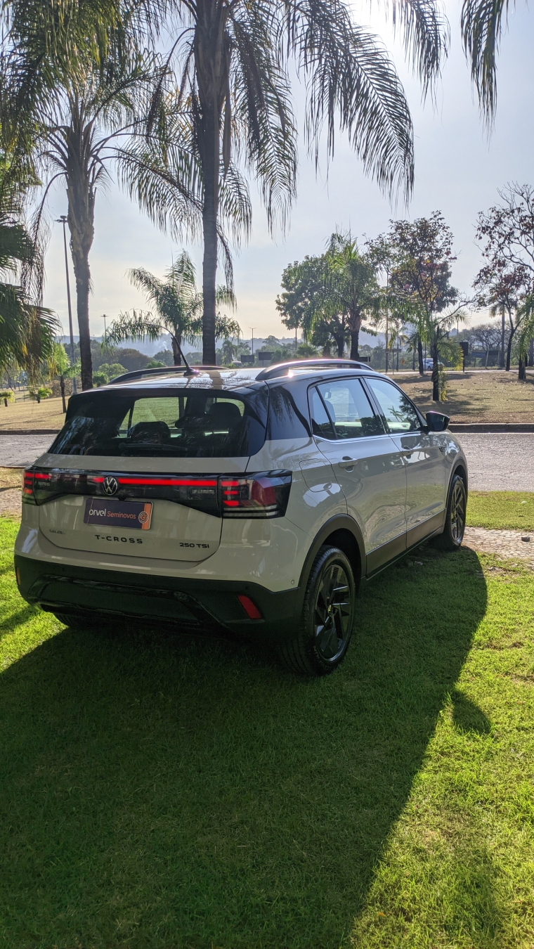 t-cross highline 250 tsi 1.4