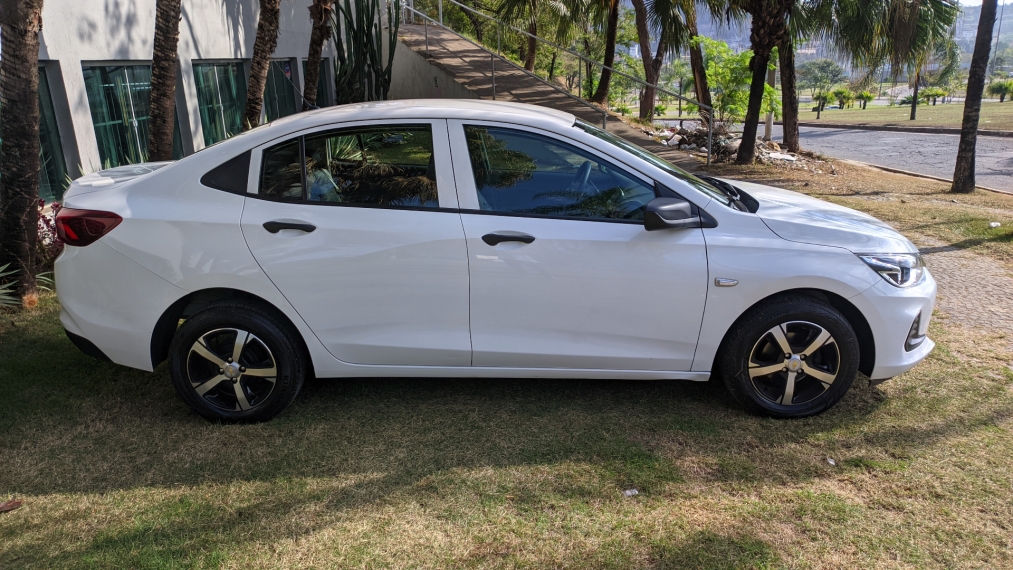 onix plus turbo automatico