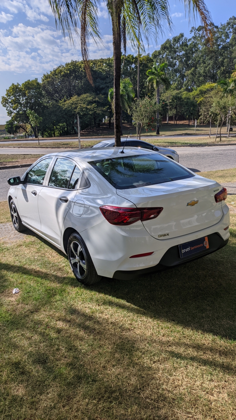 onix plus turbo automatico