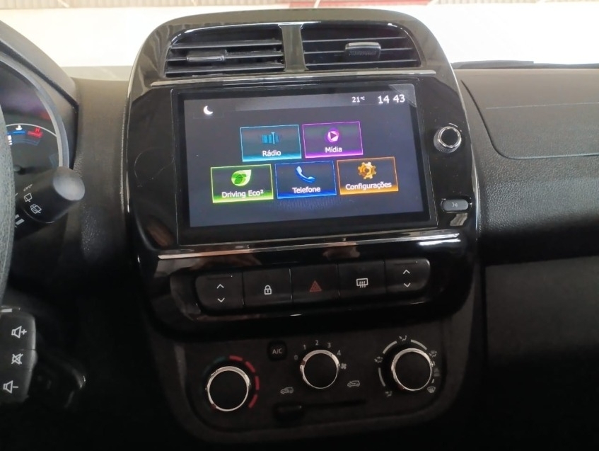 renault kwid outsider