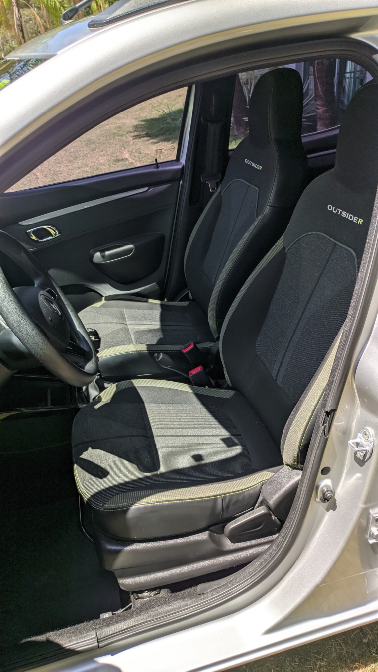kwid outsider manual