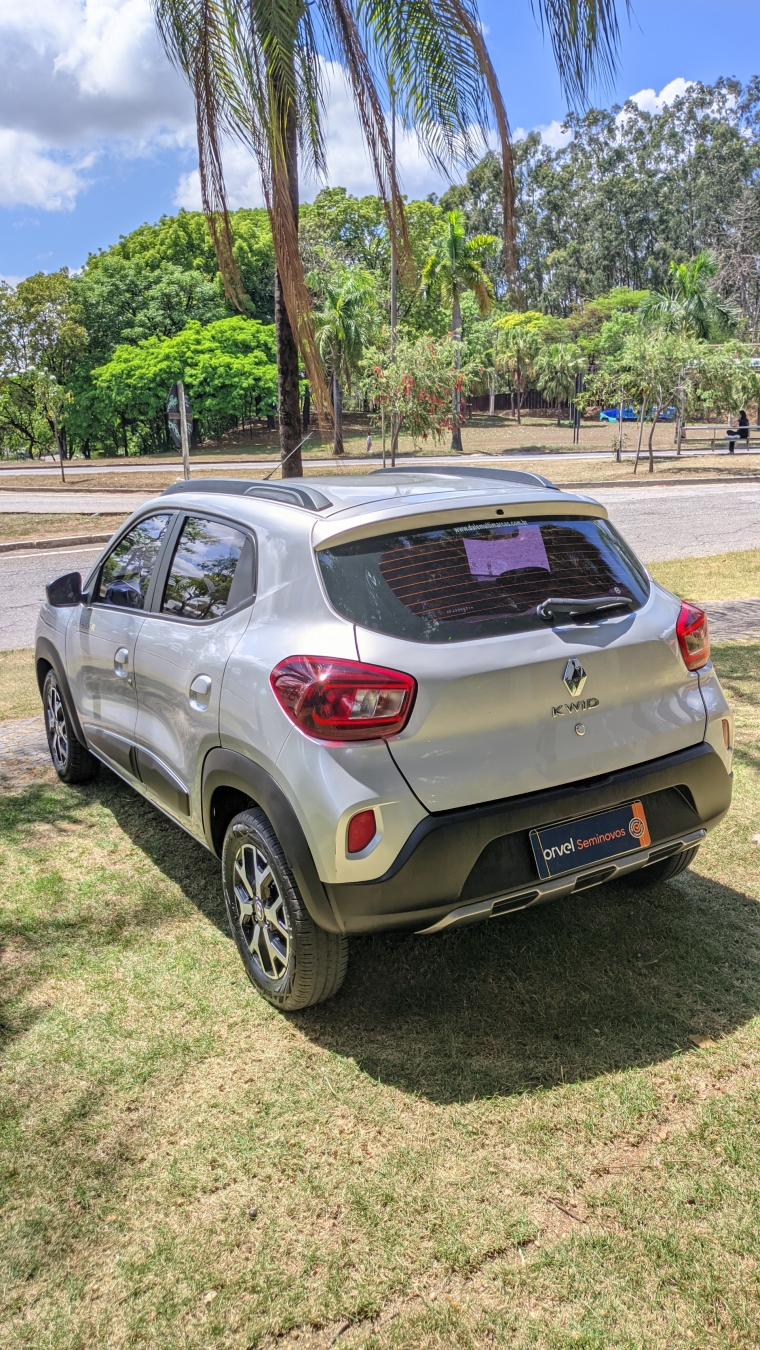 kwid outsider manual