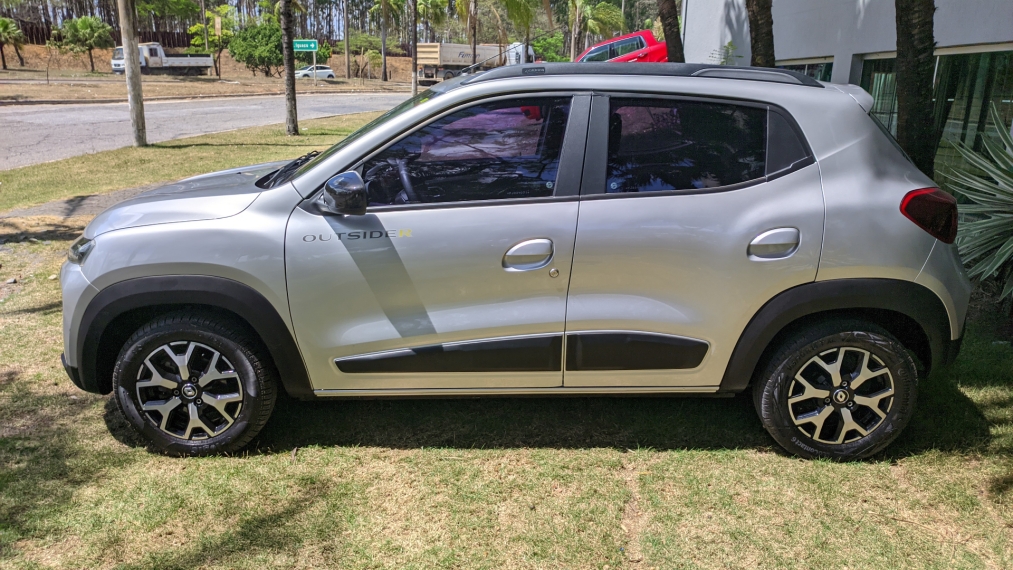 kwid outsider manual
