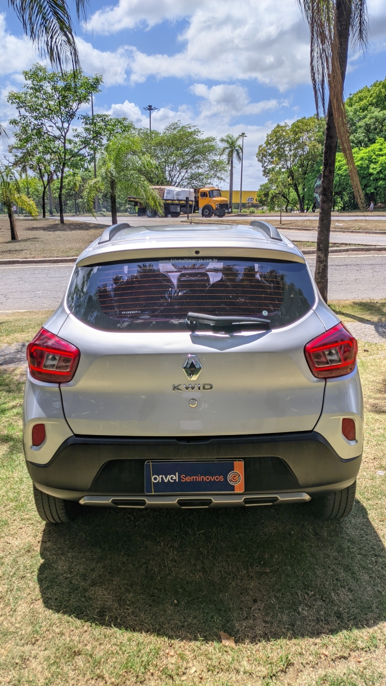 kwid outsider manual
