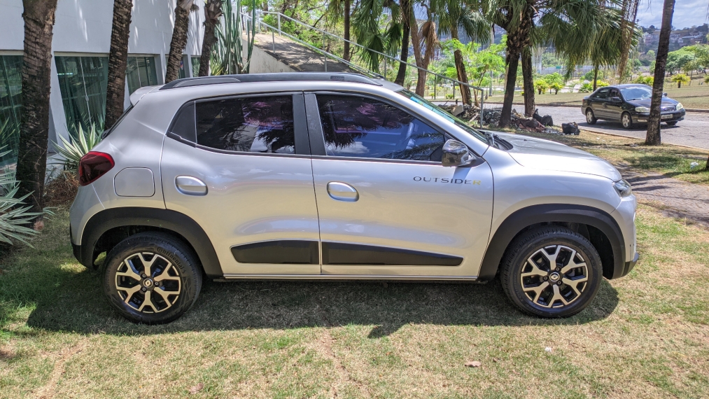 kwid outsider manual