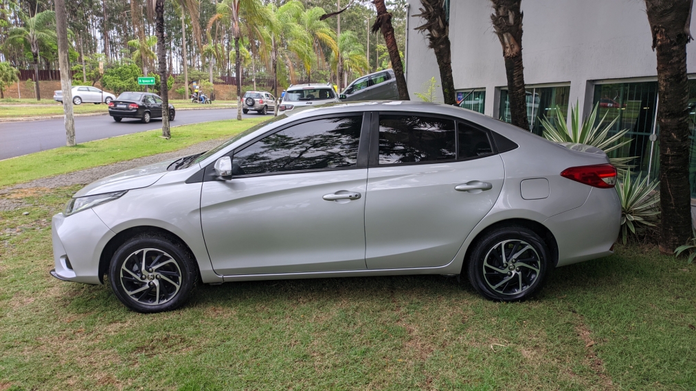 yaris xls sedan6