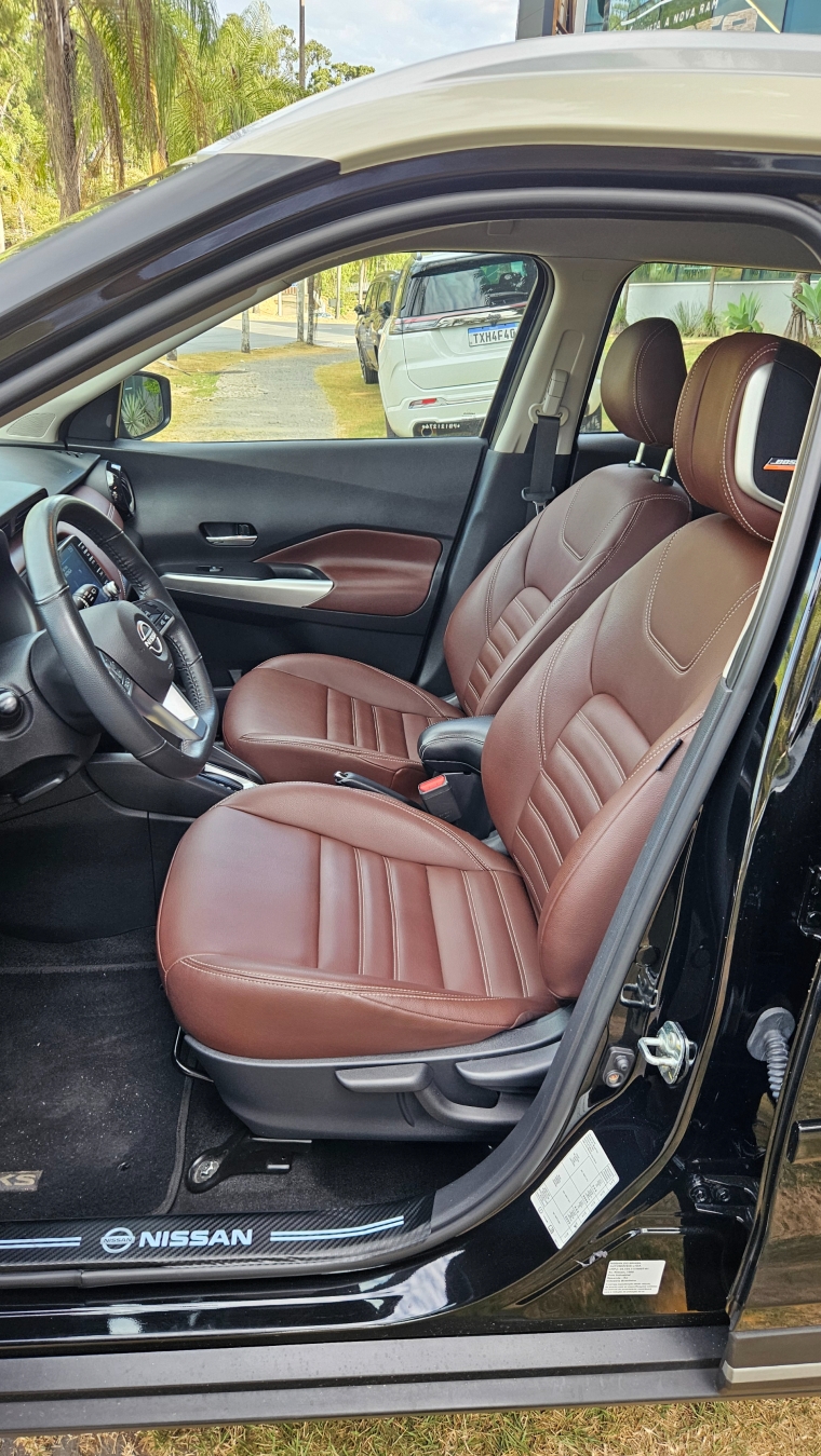 kicks exclusive cvt 1.614