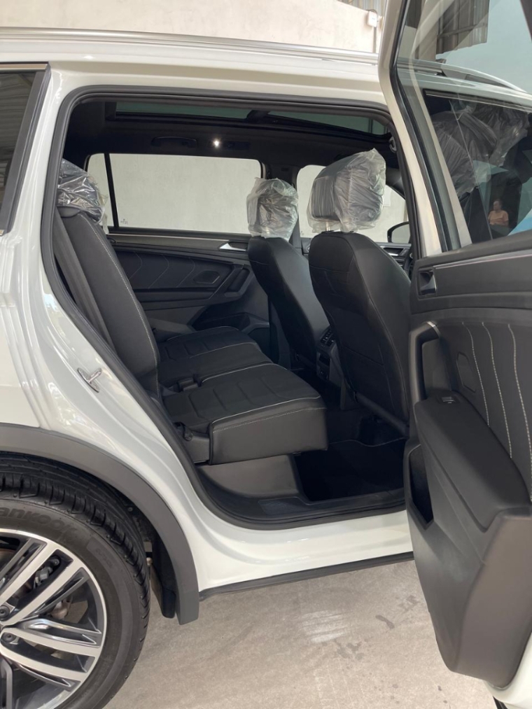 volkswagen tiguan 2.0 300 tsi gasolina allspace r-line automatico 1.9 4p 202510