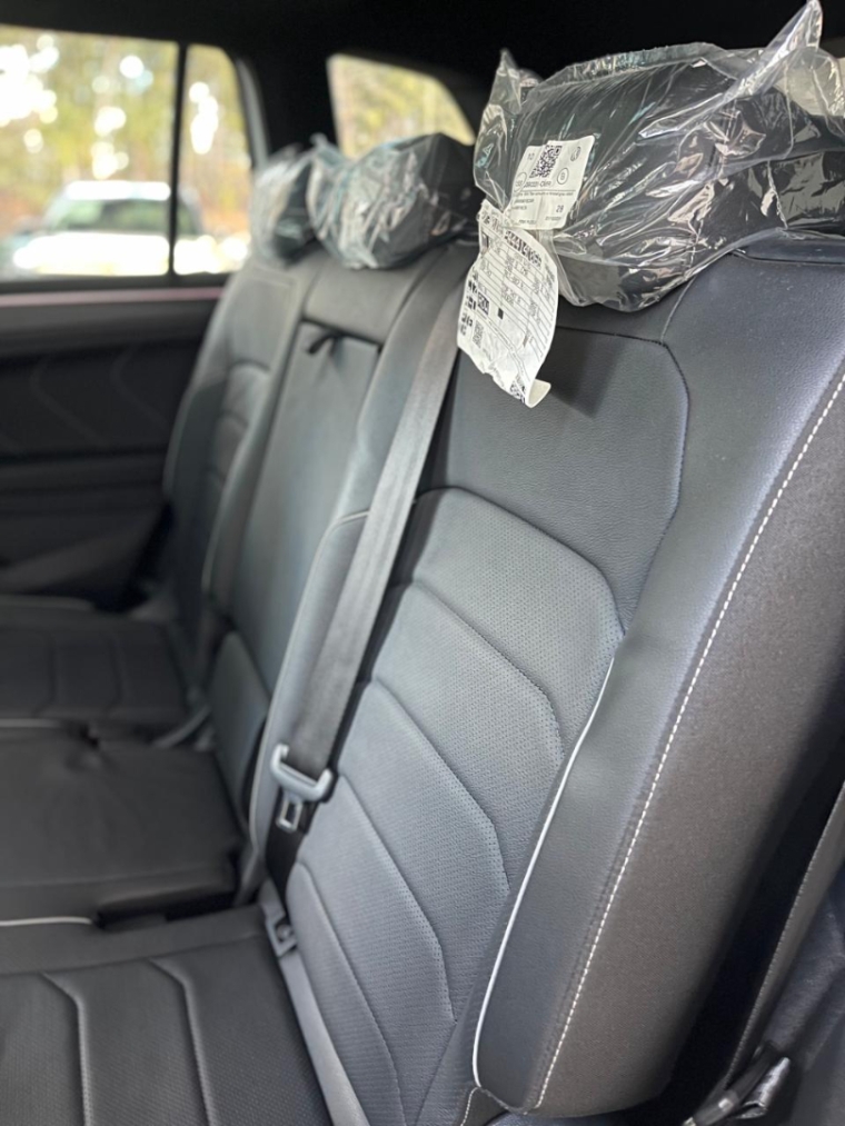 volkswagen tiguan 2.0 300 tsi gasolina allspace r-line automatico 1.9 4p 202511