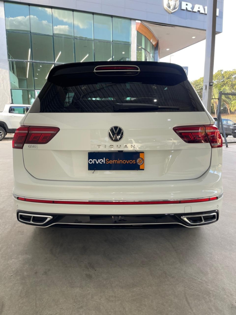 volkswagen tiguan 2.0 300 tsi gasolina allspace r-line automatico 1.9 4p 20257