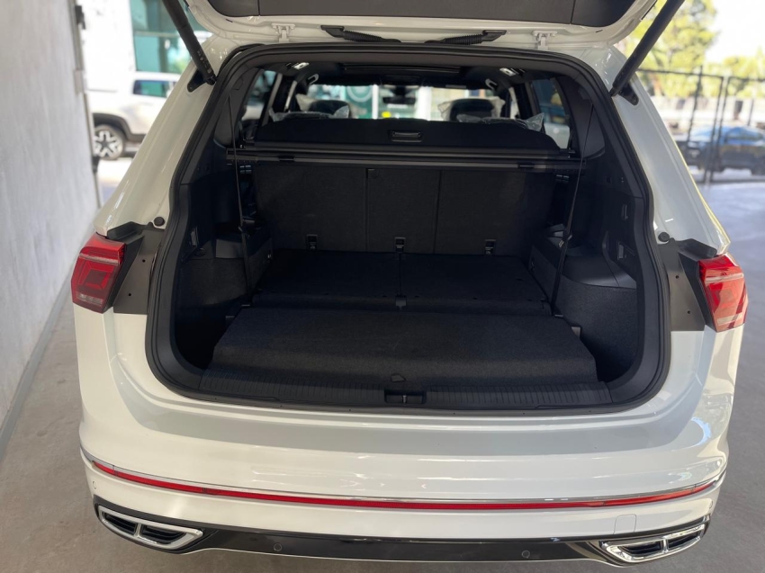 volkswagen tiguan 2.0 300 tsi gasolina allspace r-line automatico 1.9 4p 20258