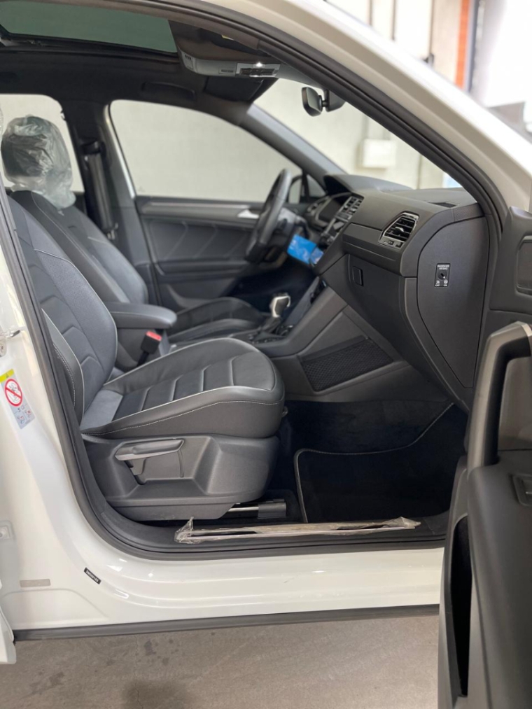 volkswagen tiguan 2.0 300 tsi gasolina allspace r-line automatico 1.9 4p 202512