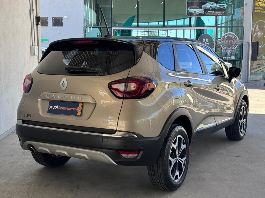 renault captur 1.3 tce flex iconic x-tronic 4p automatico 20222