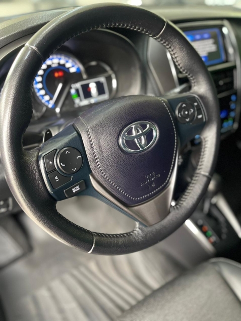 toyota yaris 1.5 16v flex sedan xs multidrive 4p automatico 20246