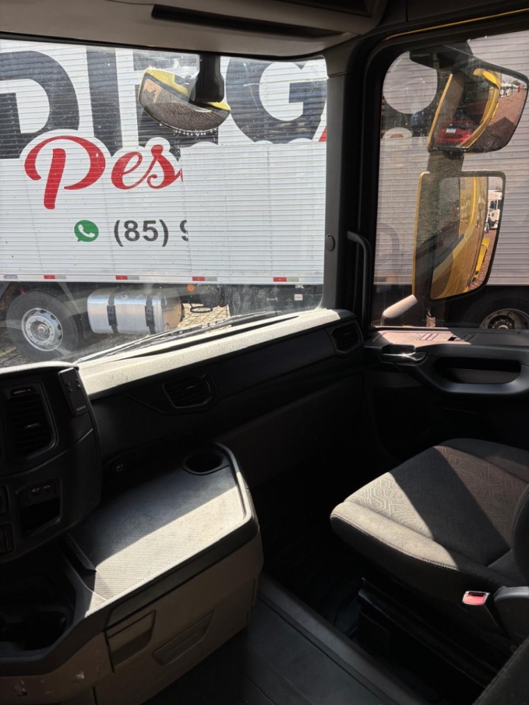 scania r450 a6x2 2023 dourado