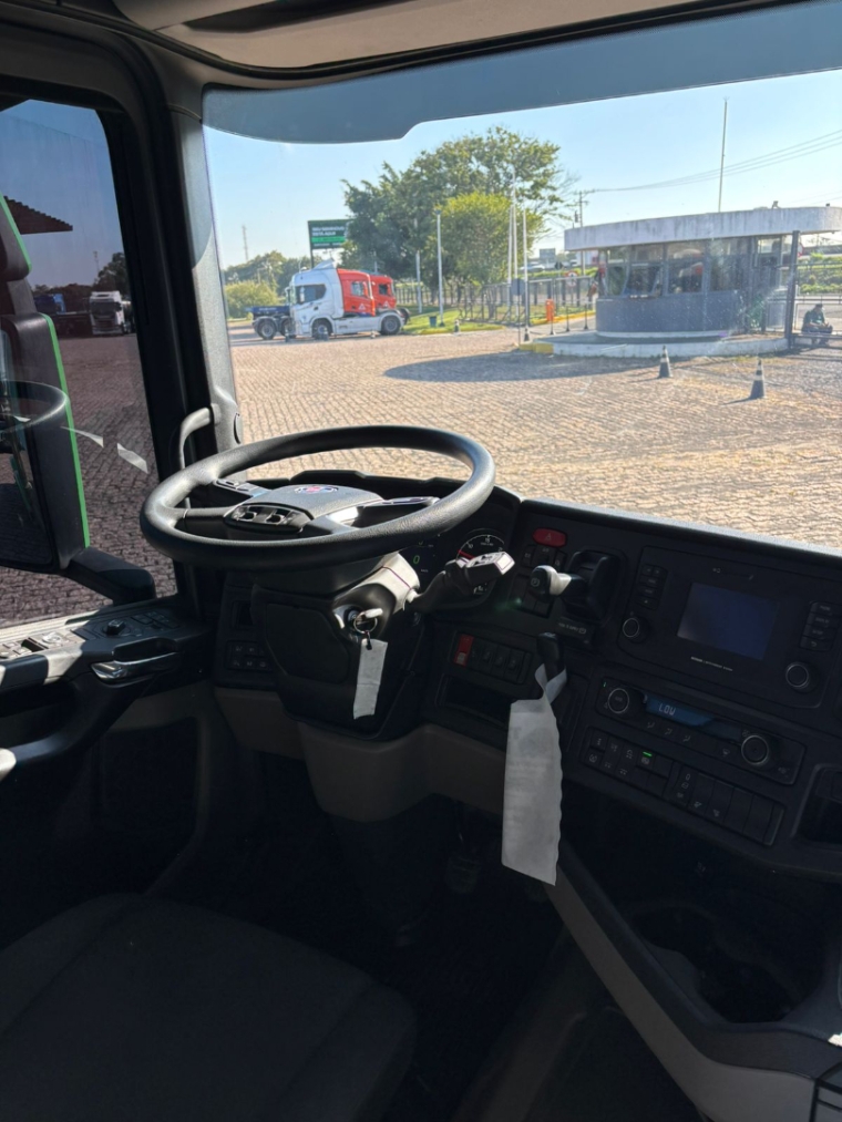 scania r450 a6x2 2023 verde