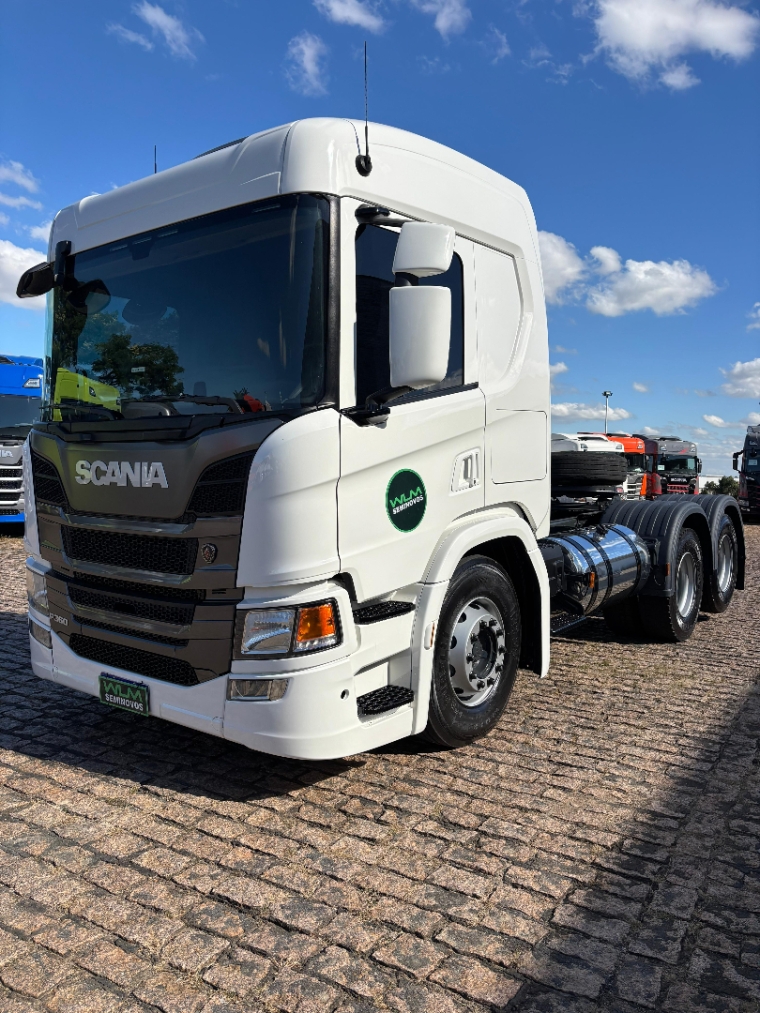 scania p360 a6x2 branca scania p360 a6x2 branca