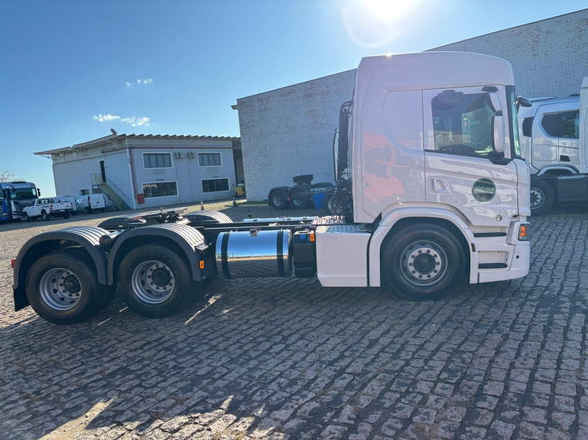 scania p360 6x2 branca retarder