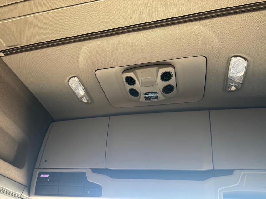 scania r460 super 6x2 dourado10