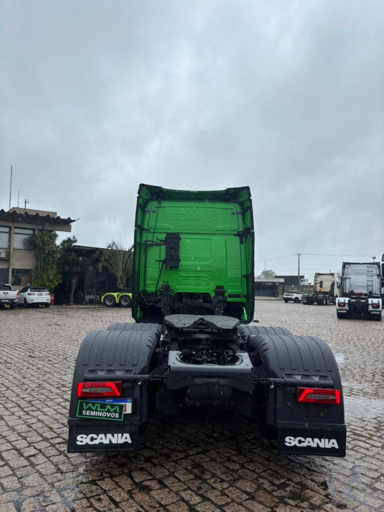 scania r450 6x2 verde3