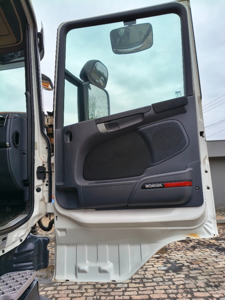 scania	r450 a6x2 branca17