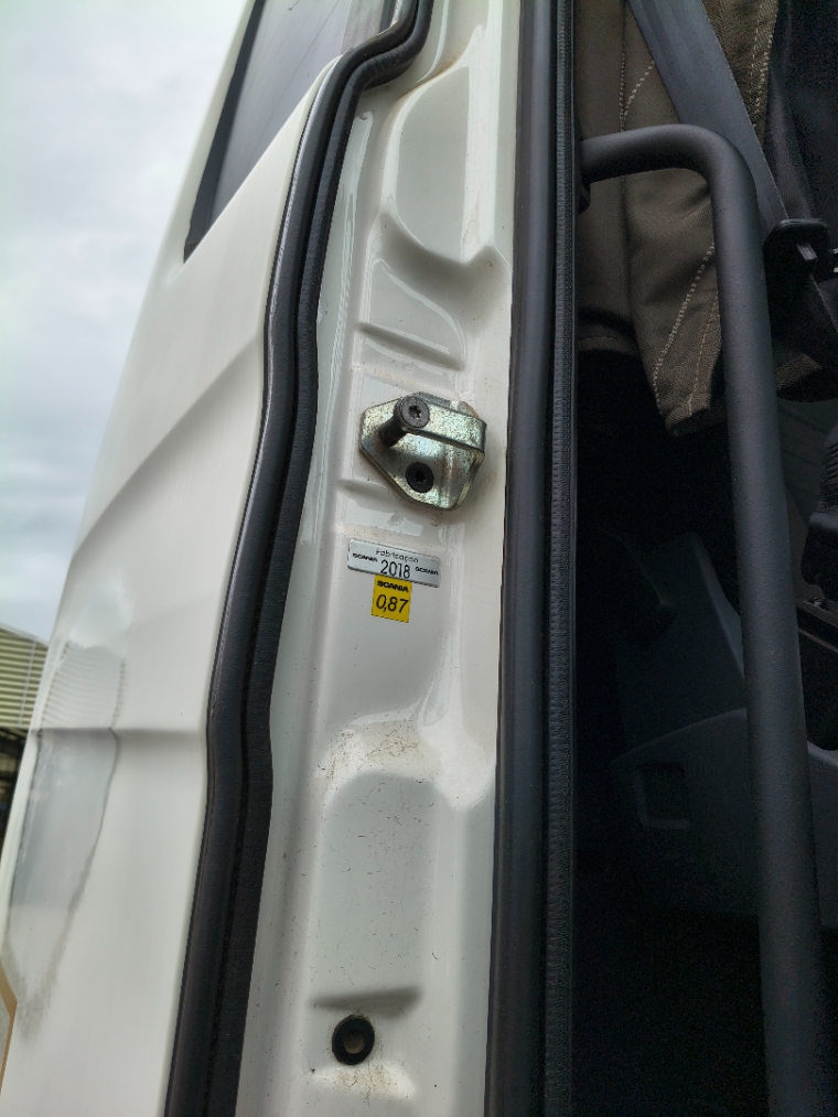 scania	r450 a6x2 branca16
