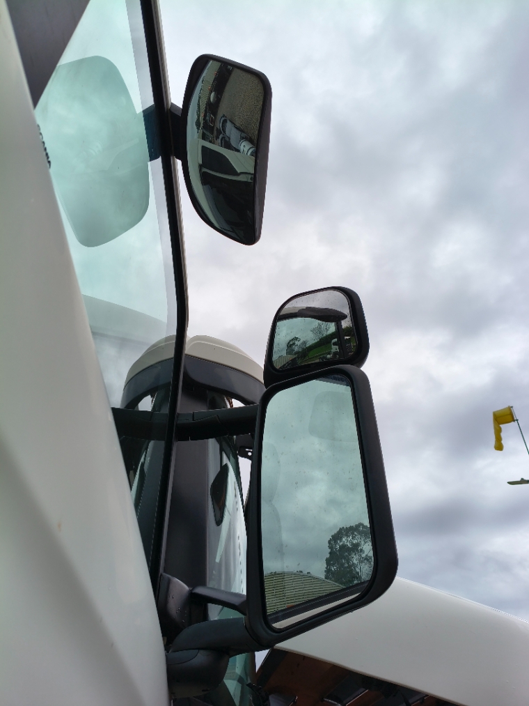 scania	r450 a6x2 branca18