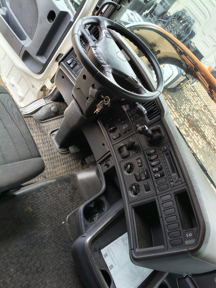 scania	r450 a6x2 branca8