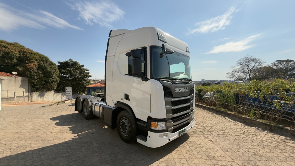 scania r450 a6x2 branco3
