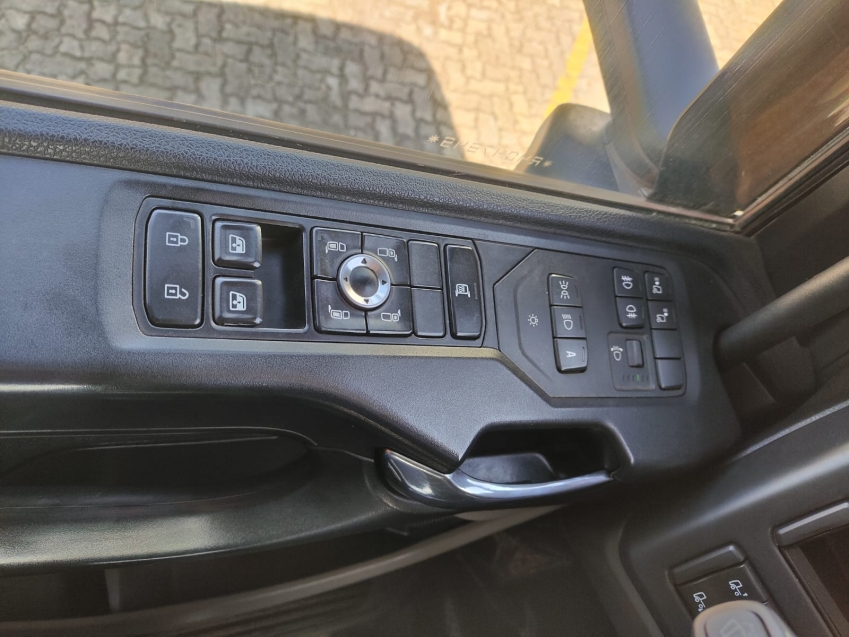 scania r 460 a6x2 diesel 2p automatico 202410