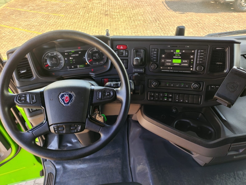 scania r 460 a6x2 diesel 2p automatico 202417