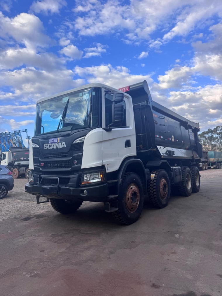 scania g560 xt 8x4 diesel 2p automatico 20242