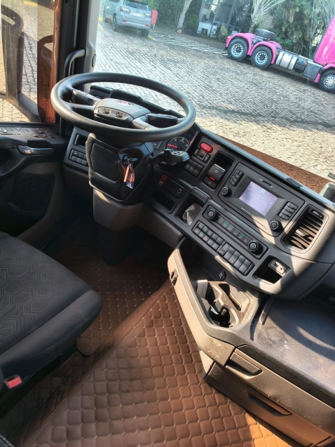 scania r 560 a6x4 diesel 2p automatico 20245