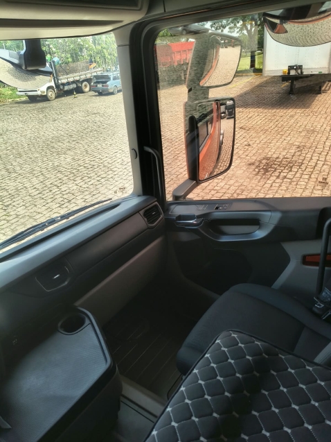 SCANIA R560 A6X48