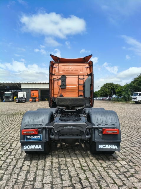 SCANIA R560 A6X45