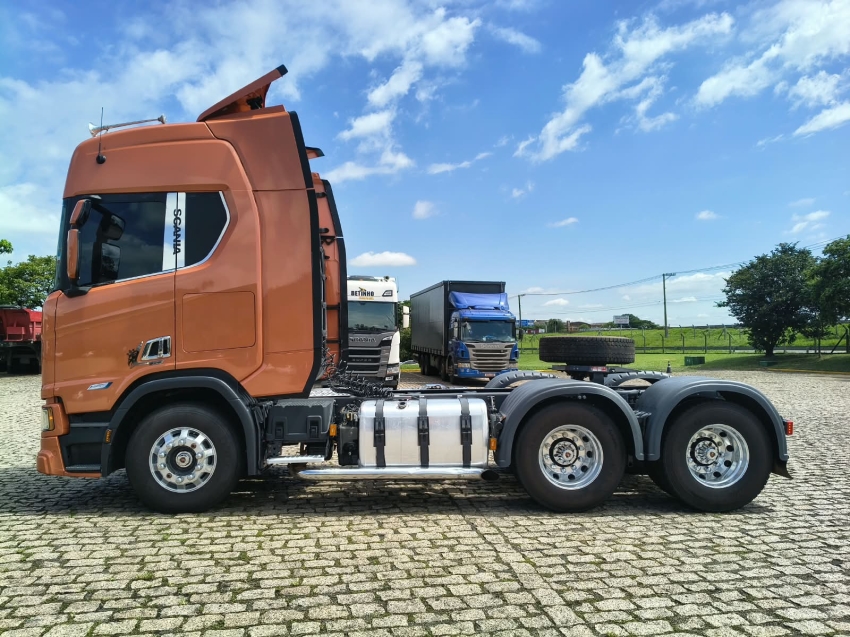 SCANIA R560 A6X41