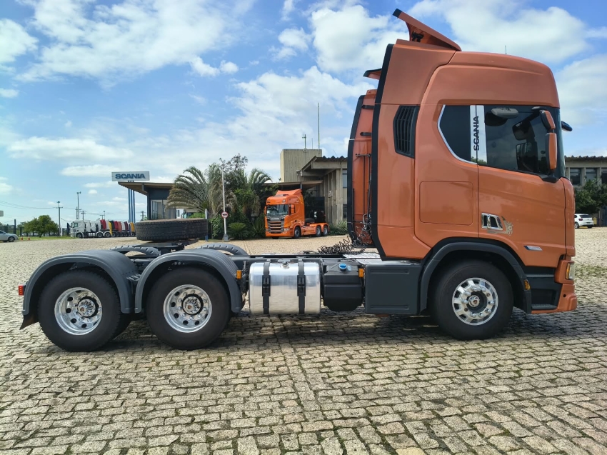 SCANIA R560 A6X43