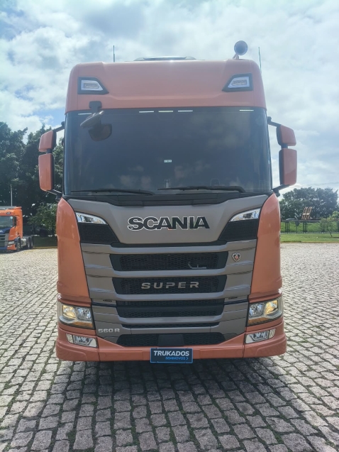 SCANIA R560 A6X40