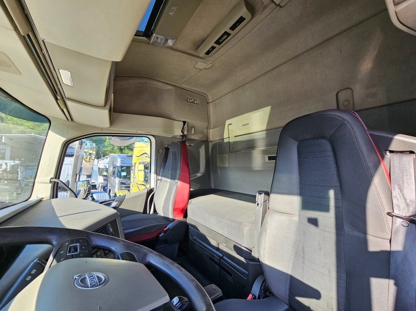 volvo fh 460 8x2t diesel 2p automatico 2018