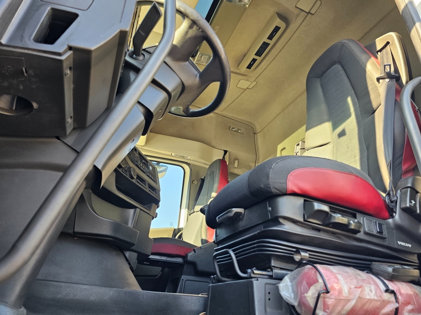 volvo fh 460 8x2t diesel 2p automatico 2018