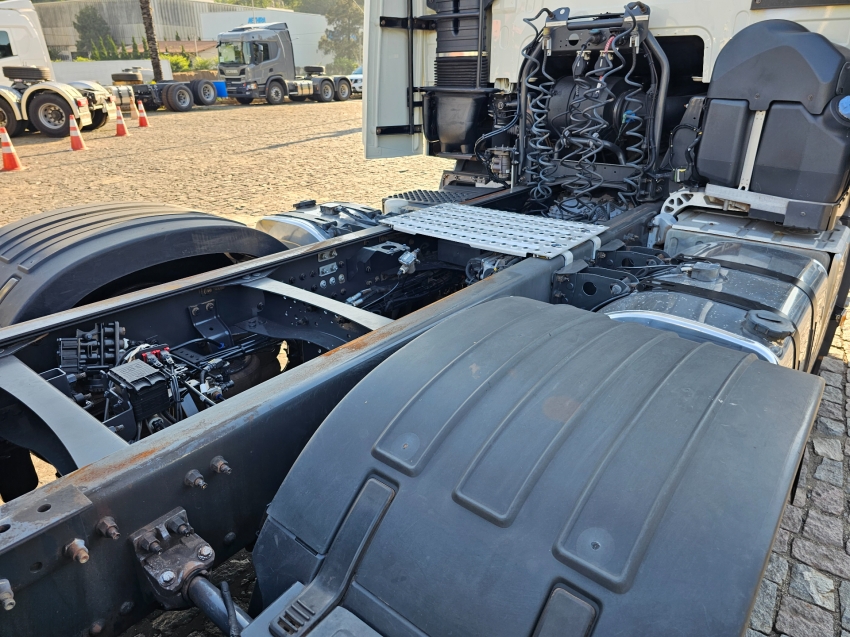 volvo fh 460 8x2t diesel 2p automatico 2018