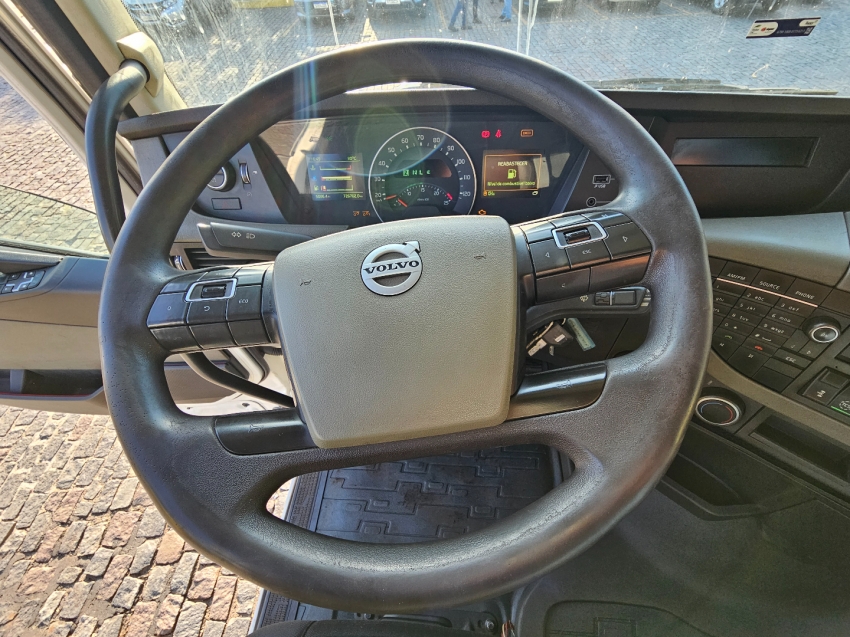 volvo fh 460 8x2t diesel 2p automatico 2018