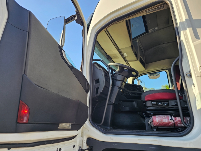 volvo fh 460 8x2t diesel 2p automatico 2018